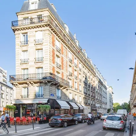 Charming Little Flat With Court Close To Eiffel Tower In - Welkeys アパート *